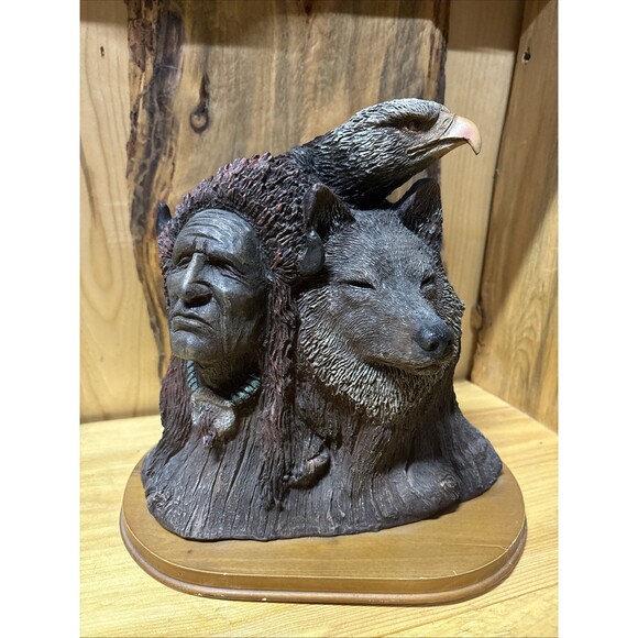 Eagle Indian Wolf Statue Resin on Wood Base Native American Intricate Details - Picture 1 of 9